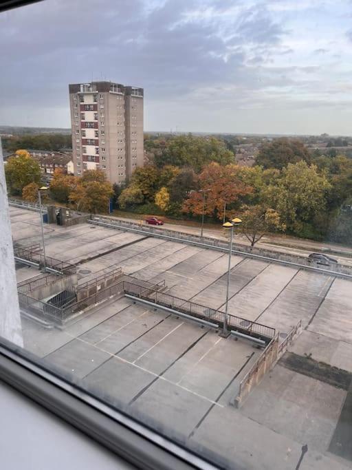 The Serviced Accommodations ハーロウ エクステリア 写真